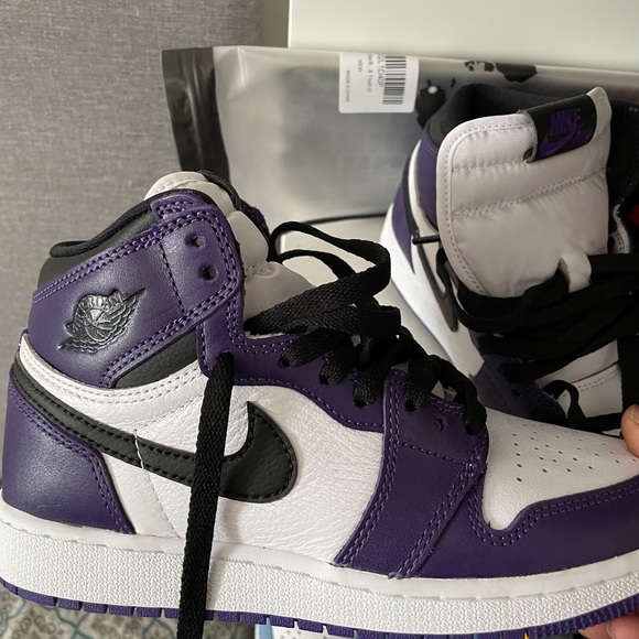 Air Jordan 1 Retro High OG 'Court Purple 2.0' - Picture 2 of 3